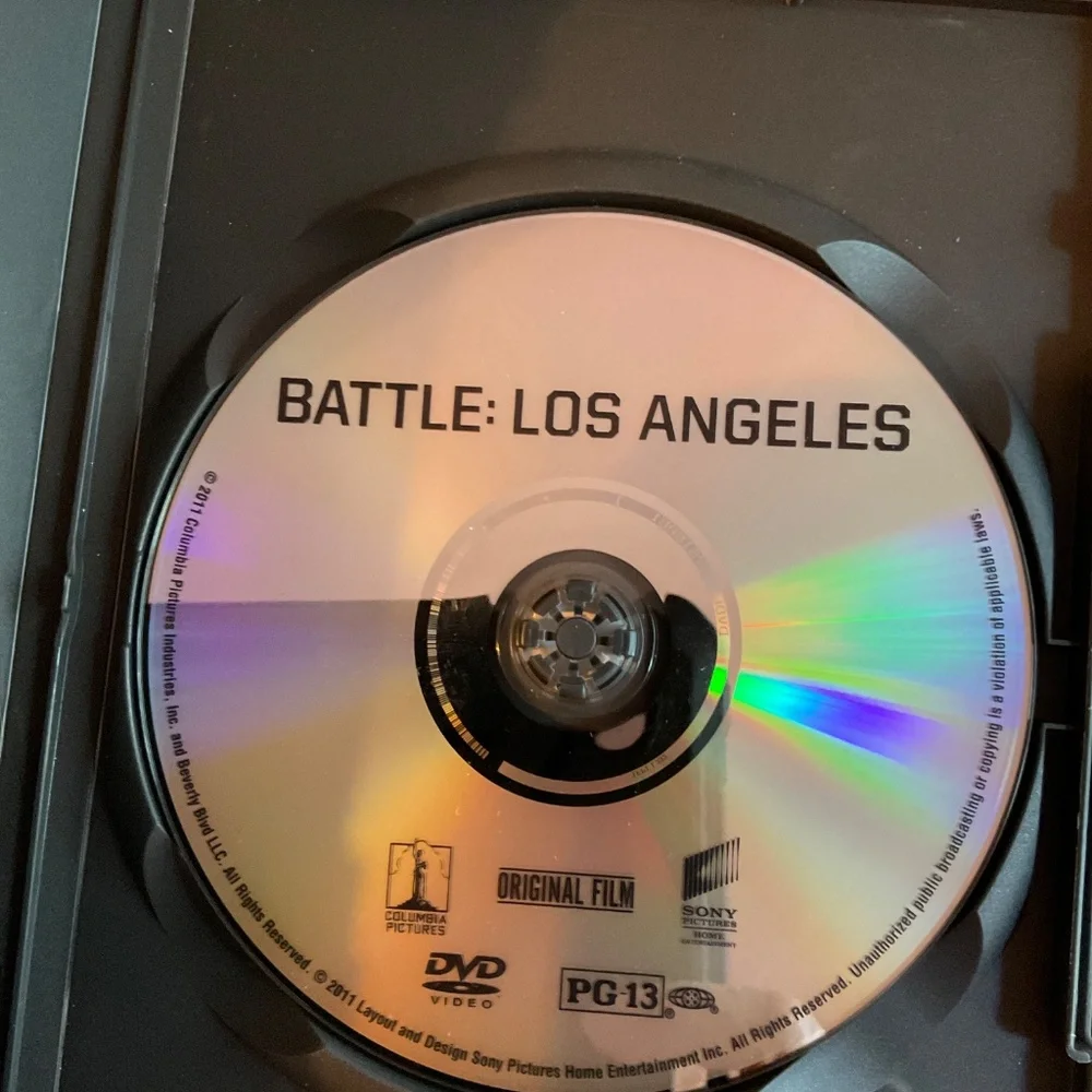 DVD - Battle: Los Angeles.  V11